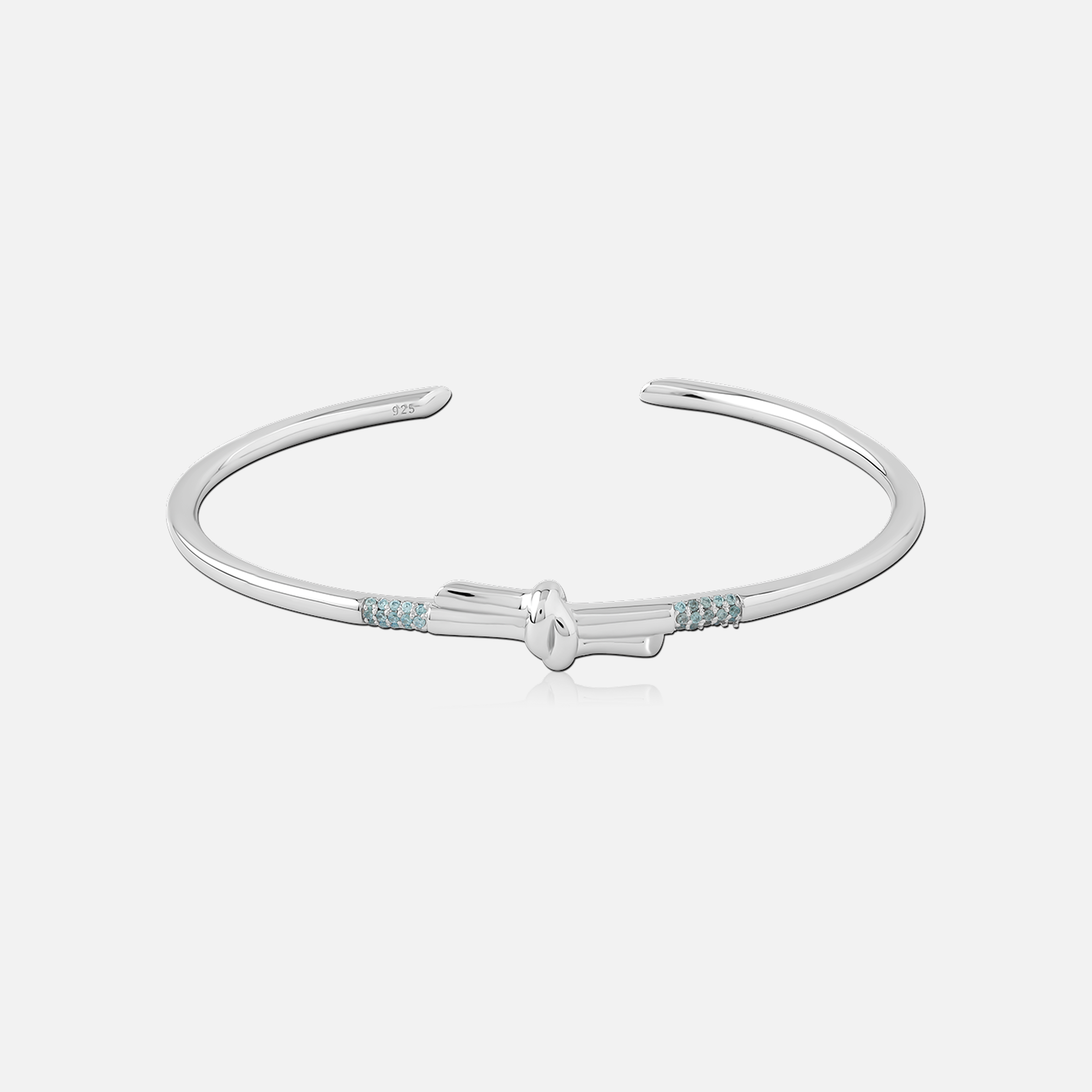 SAIJAI Knot Cuff